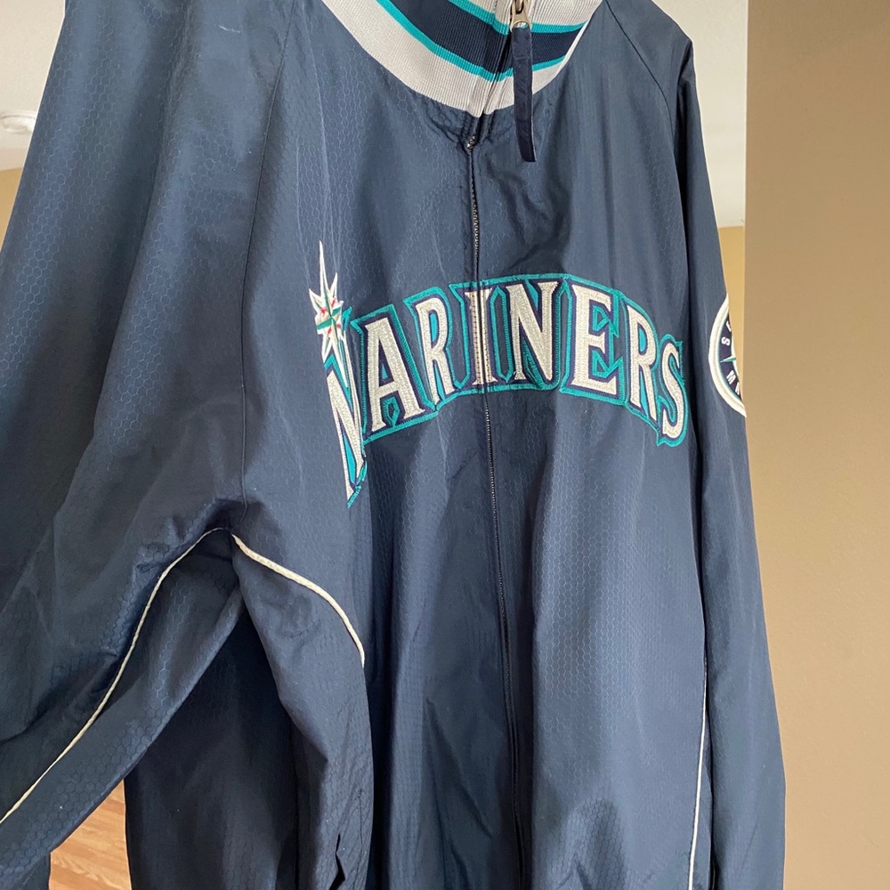 MLB warm up jacket